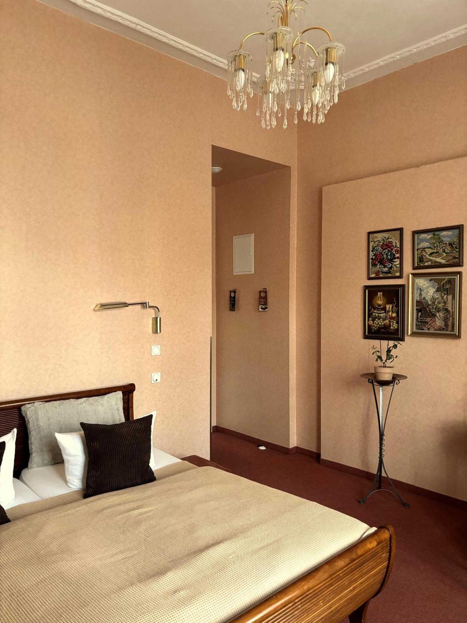 Hotel Villa Hentzel Веймар Экстерьер фото
