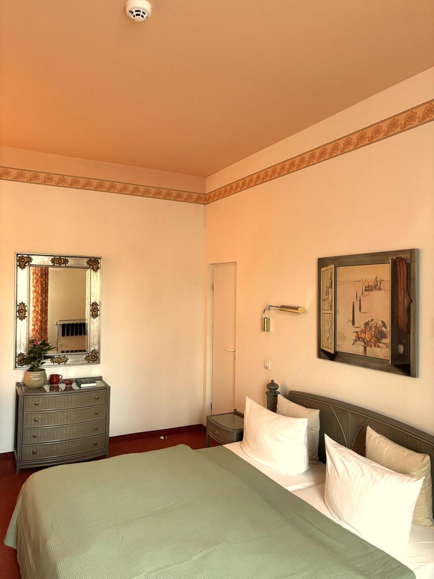 Hotel Villa Hentzel Веймар Экстерьер фото