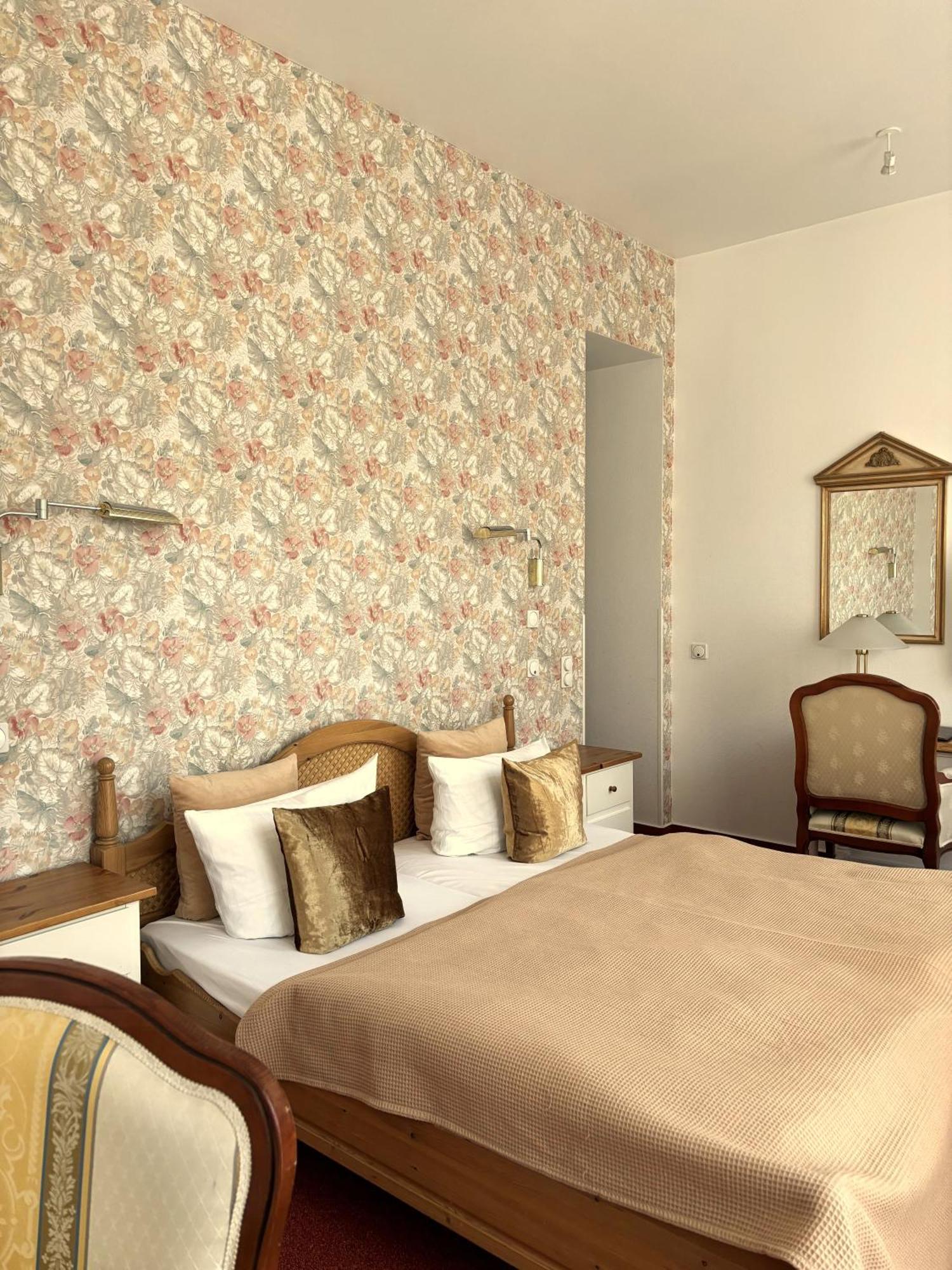 Hotel Villa Hentzel Веймар Экстерьер фото