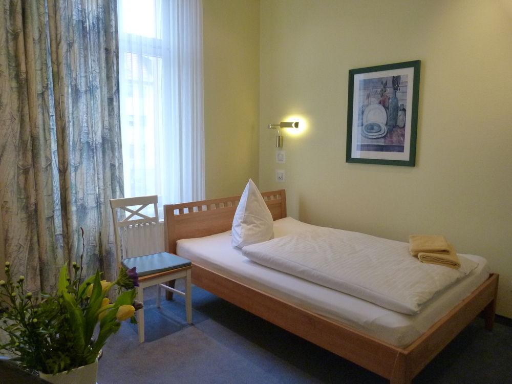 Hotel Villa Hentzel Веймар Экстерьер фото